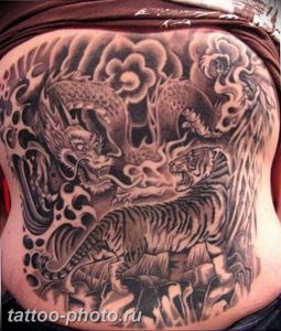 фото тату тигр и дракон 07.12.2018 №063 - tattoo tiger and dragon - tattoo-photo.ru